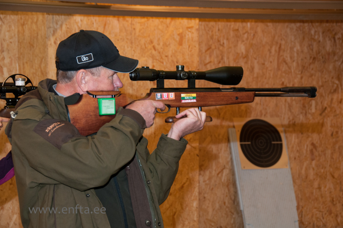 Ülo Lesta, Weihrauch HW 97 K, Nikko Stirling Nighteater 8-32x60